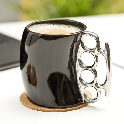 black-iron-fist-mug-360ml (2)3